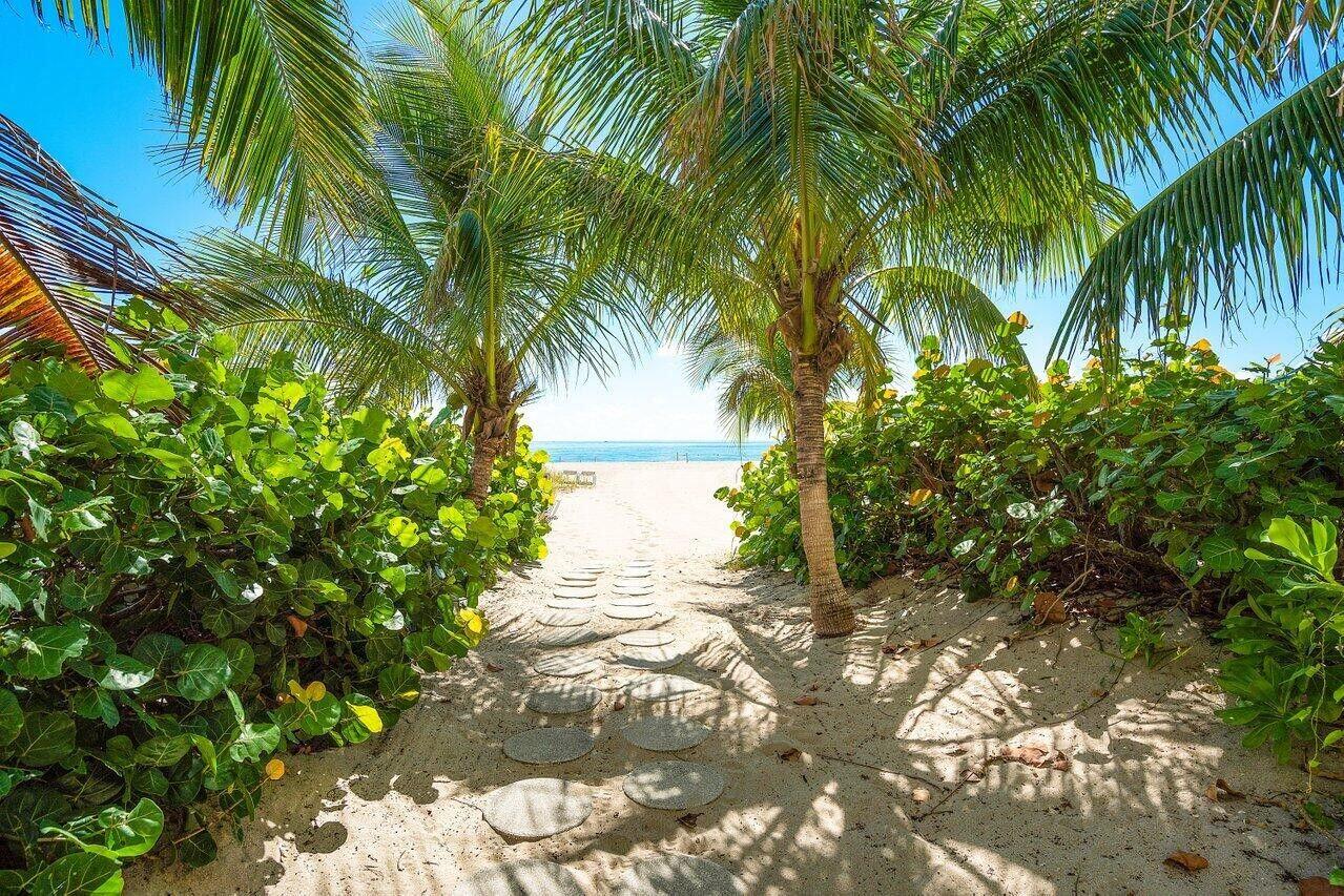 2800 South Ocean Boulevard, Unit 7E Boca Raton, FL 33432 - Photo 24 of 34 beach
