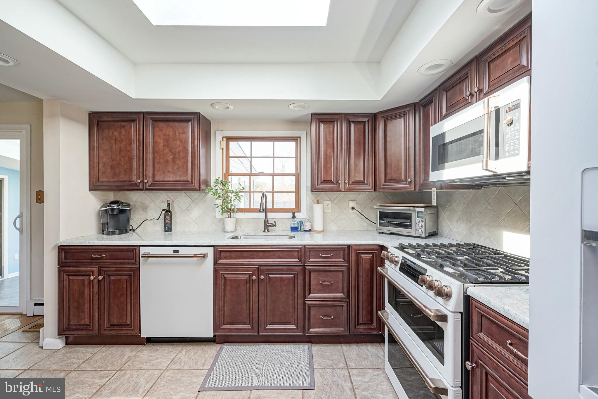 771 Kettle Run Road Marlton, NJ 08053 - Photo 8 of 44