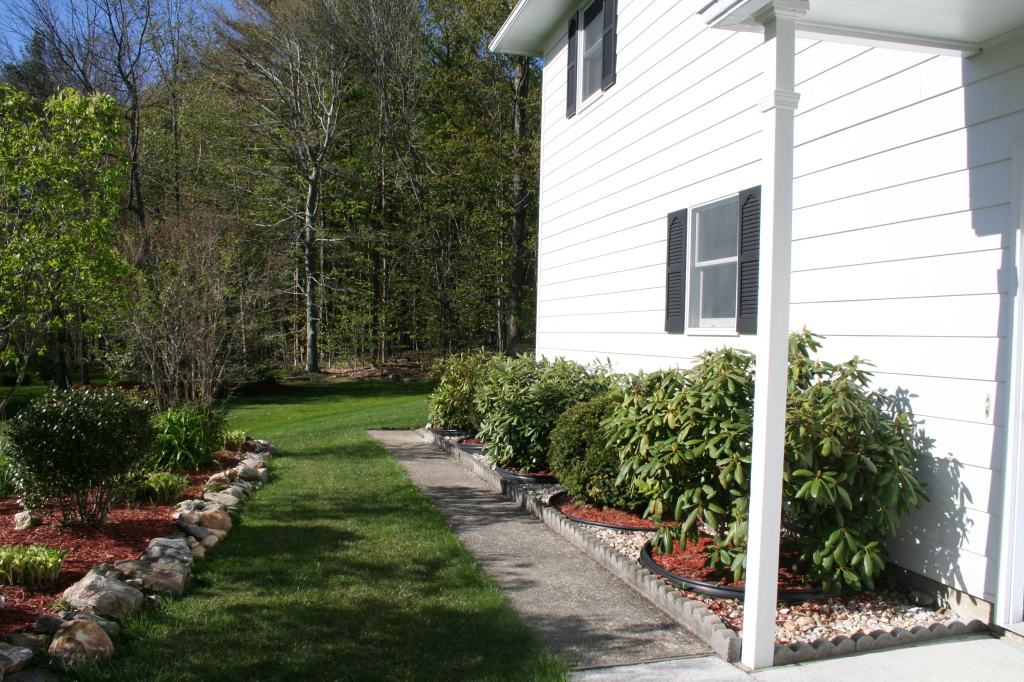 159 Kittredge Road Pittsfield, MA 01201 - Photo 12 of 15 Side Yard