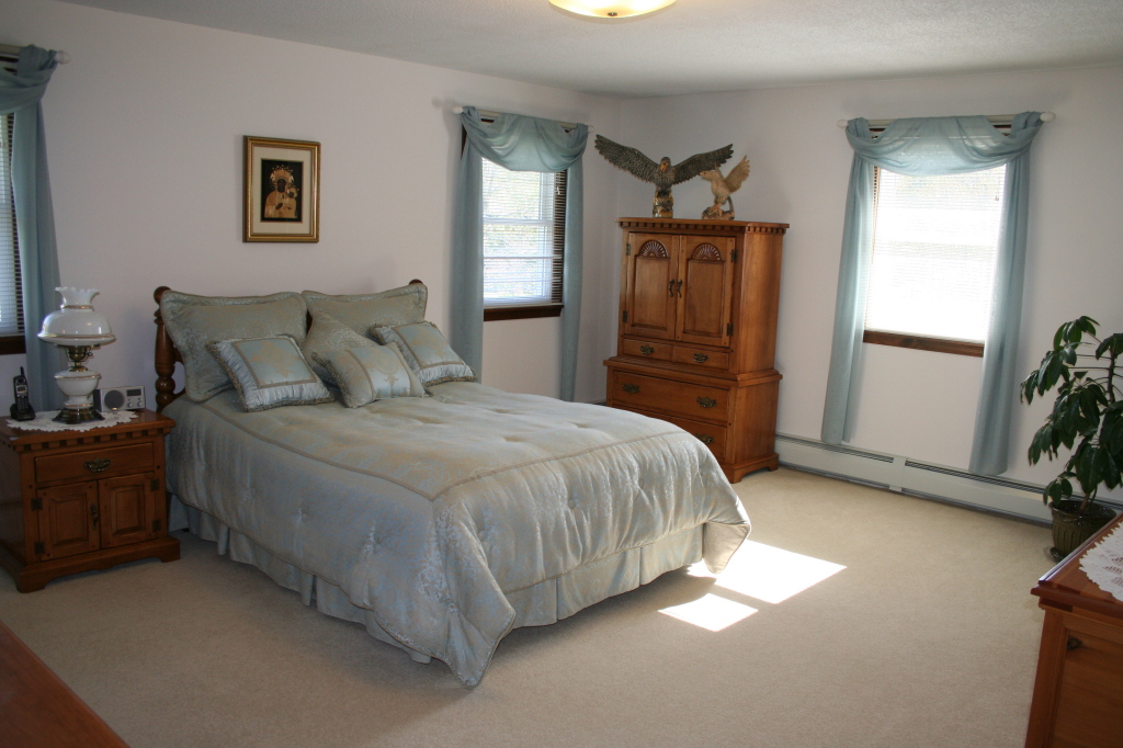 159 Kittredge Road Pittsfield, MA 01201 - Photo 6 of 15 Spacious Master Bedroom