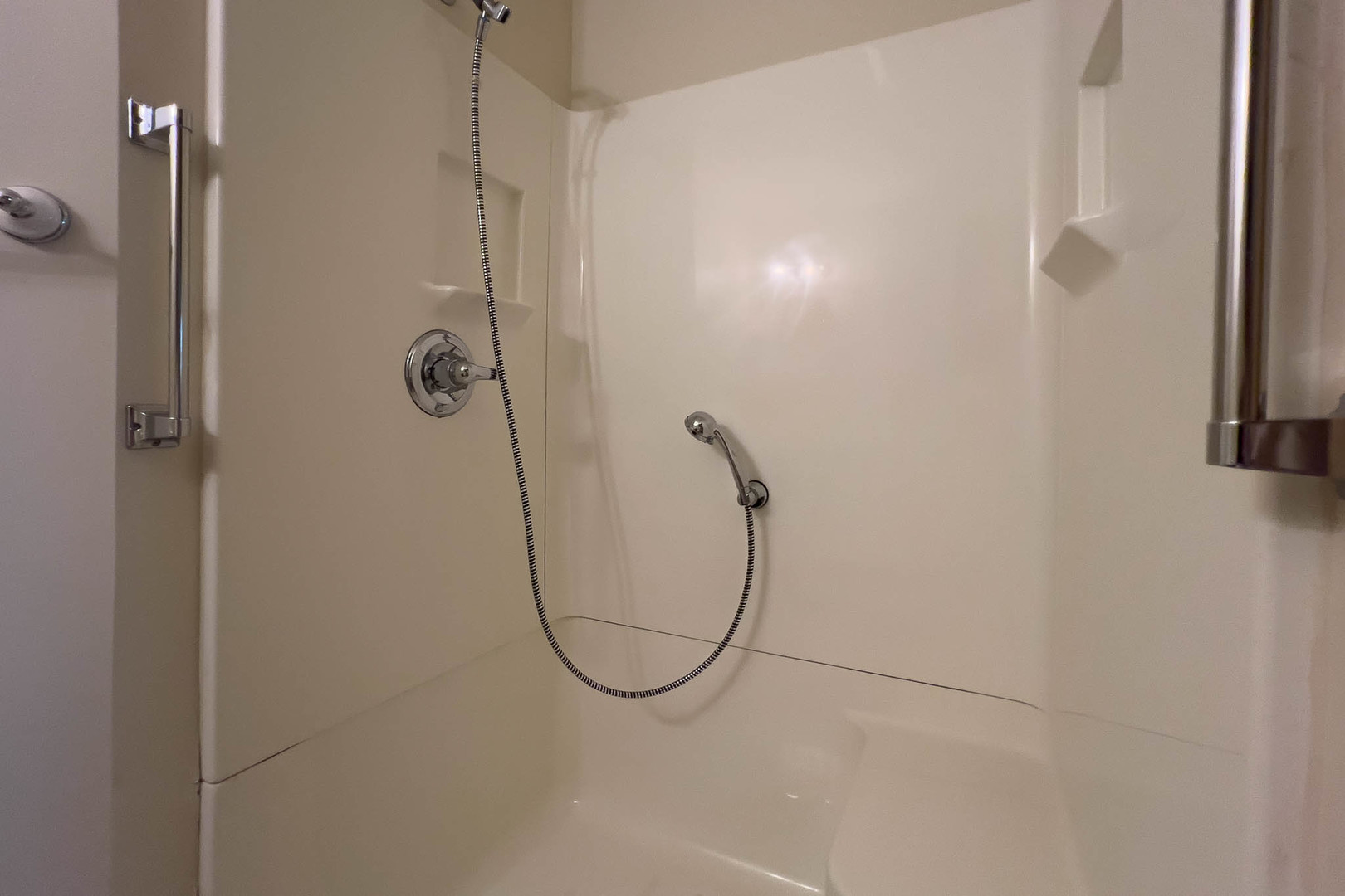 1402 North Hershey Road Bloomington, IL 61704 - Photo 25 of 43