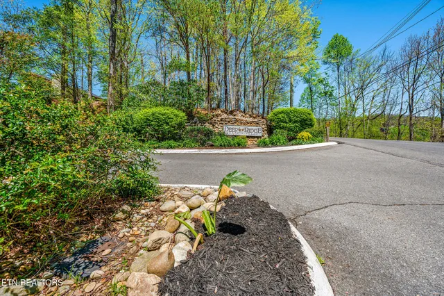 $174,900 | 3710 Weber Road, Unit B203, Gatlinburg, TN 37738