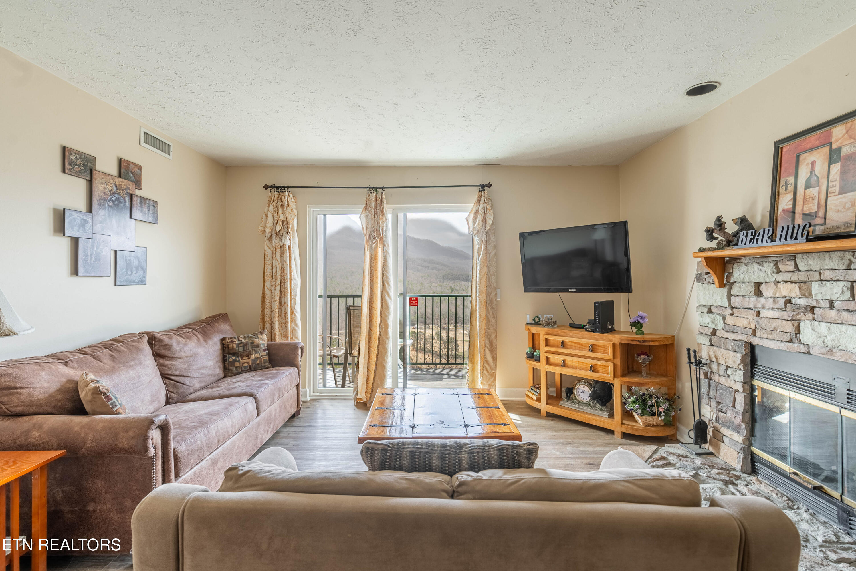 3710 Weber Road, Unit B203 Gatlinburg, TN 37738 - Photo 3 of 38 _DSC9446-HDR