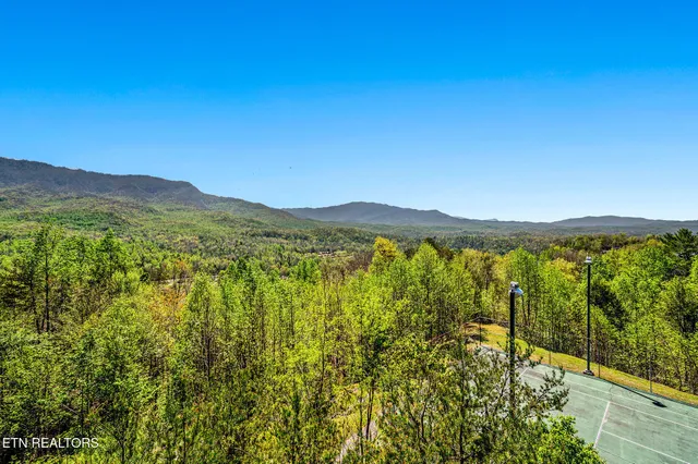 $174,900 | 3710 Weber Road, Unit B203, Gatlinburg, TN 37738