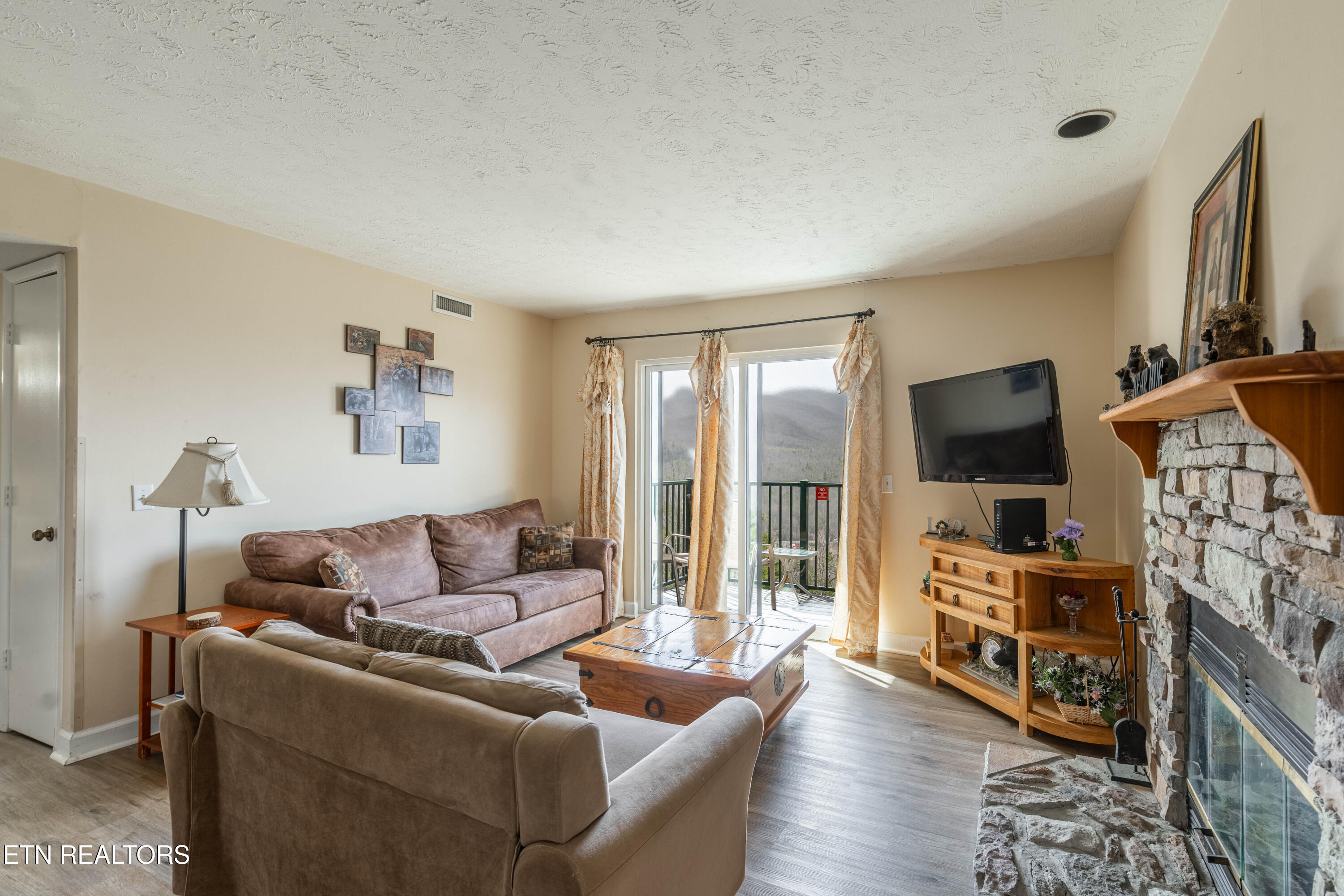 3710 Weber Road, Unit B203 Gatlinburg, TN 37738 - Photo 4 of 38 _DSC9441-HDR