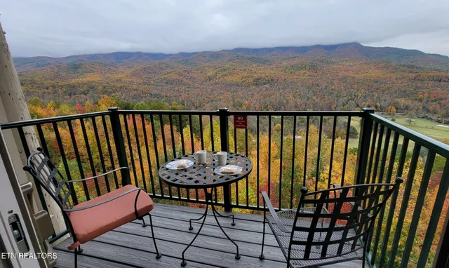 $174,900 | 3710 Weber Road, Unit B203, Gatlinburg, TN 37738