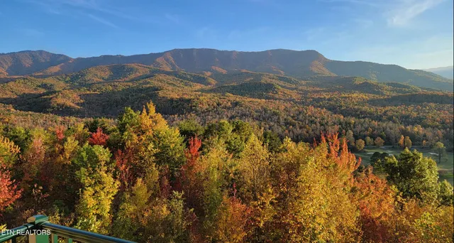 $174,900 | 3710 Weber Road, Unit B203, Gatlinburg, TN 37738