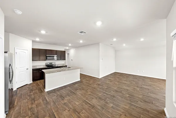 $1,850 | 917 Chachalaca Court, Seguin, TX 78155