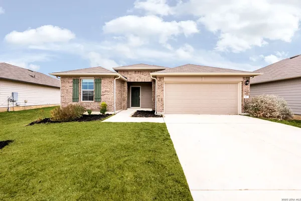 $1,850 | 917 Chachalaca Court, Seguin, TX 78155