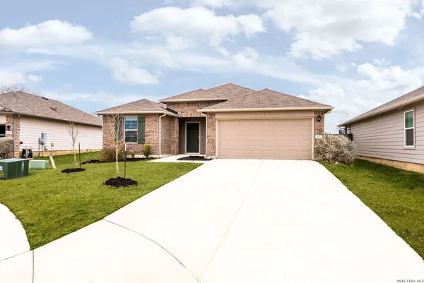 $1,850 | 917 Chachalaca Court, Seguin, TX 78155