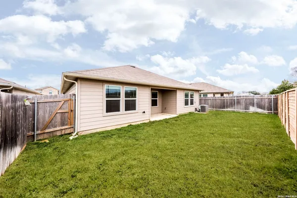 $1,850 | 917 Chachalaca Court, Seguin, TX 78155