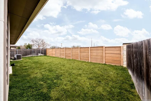 $1,850 | 917 Chachalaca Court, Seguin, TX 78155