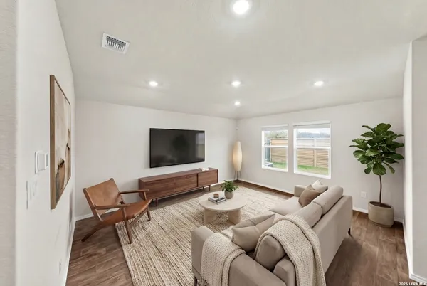 $1,850 | 917 Chachalaca Court, Seguin, TX 78155