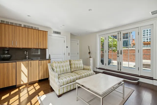 $3,996,000 | 446 West Huron Street, Chicago, IL 60654