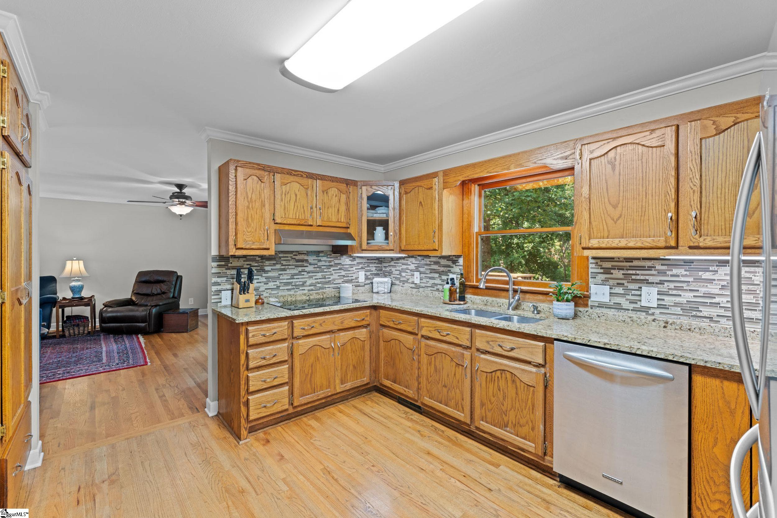 205 Colony Road Taylors, SC 29687 - Photo 12 of 49 Gallery Image 12