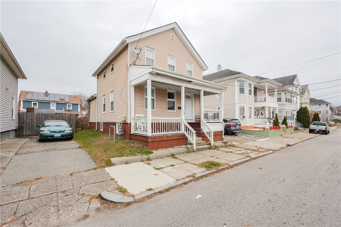 103 Newton Street Pawtucket, RI 02860 - Photo 3 of 10