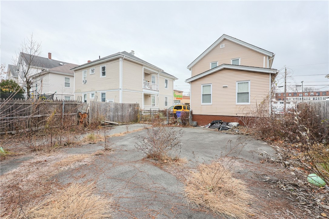 103 Newton Street Pawtucket, RI 02860 - Photo 5 of 10