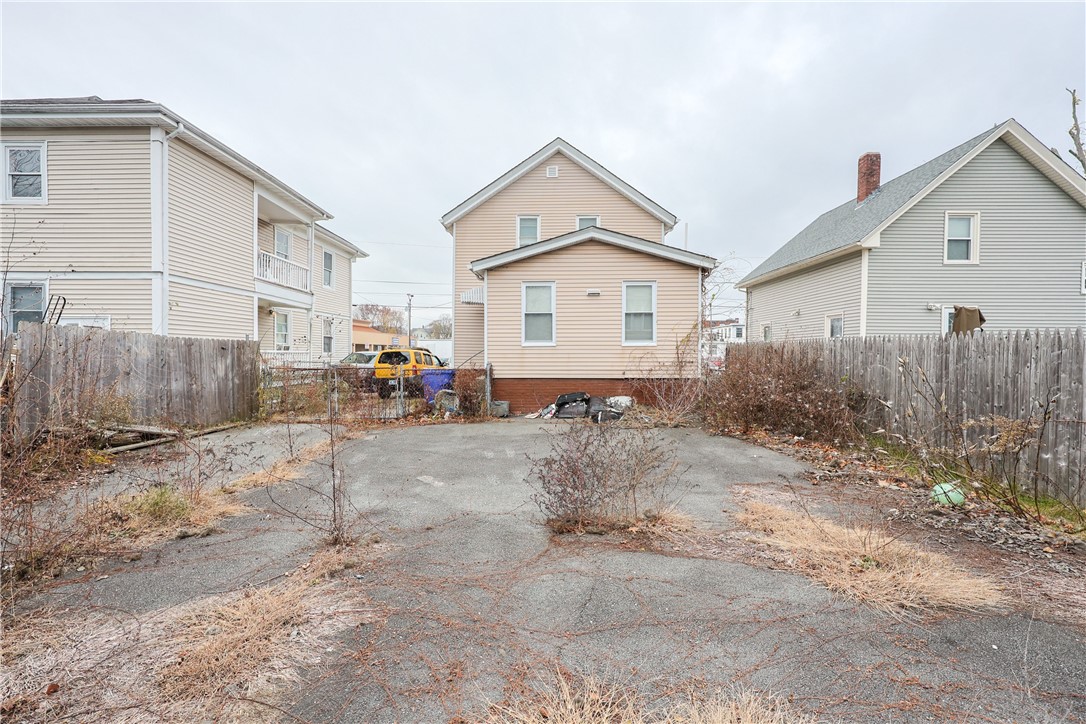 103 Newton Street Pawtucket, RI 02860 - Photo 6 of 10
