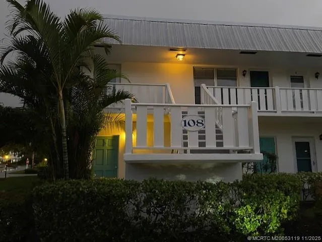 $178,000 | 2929 Southeast Ocean Boulevard, Unit 10810, Stuart, FL 34996