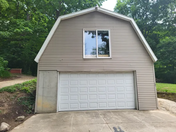 $164,900 | 131 Peterson Drive, Gobles, MI 49055