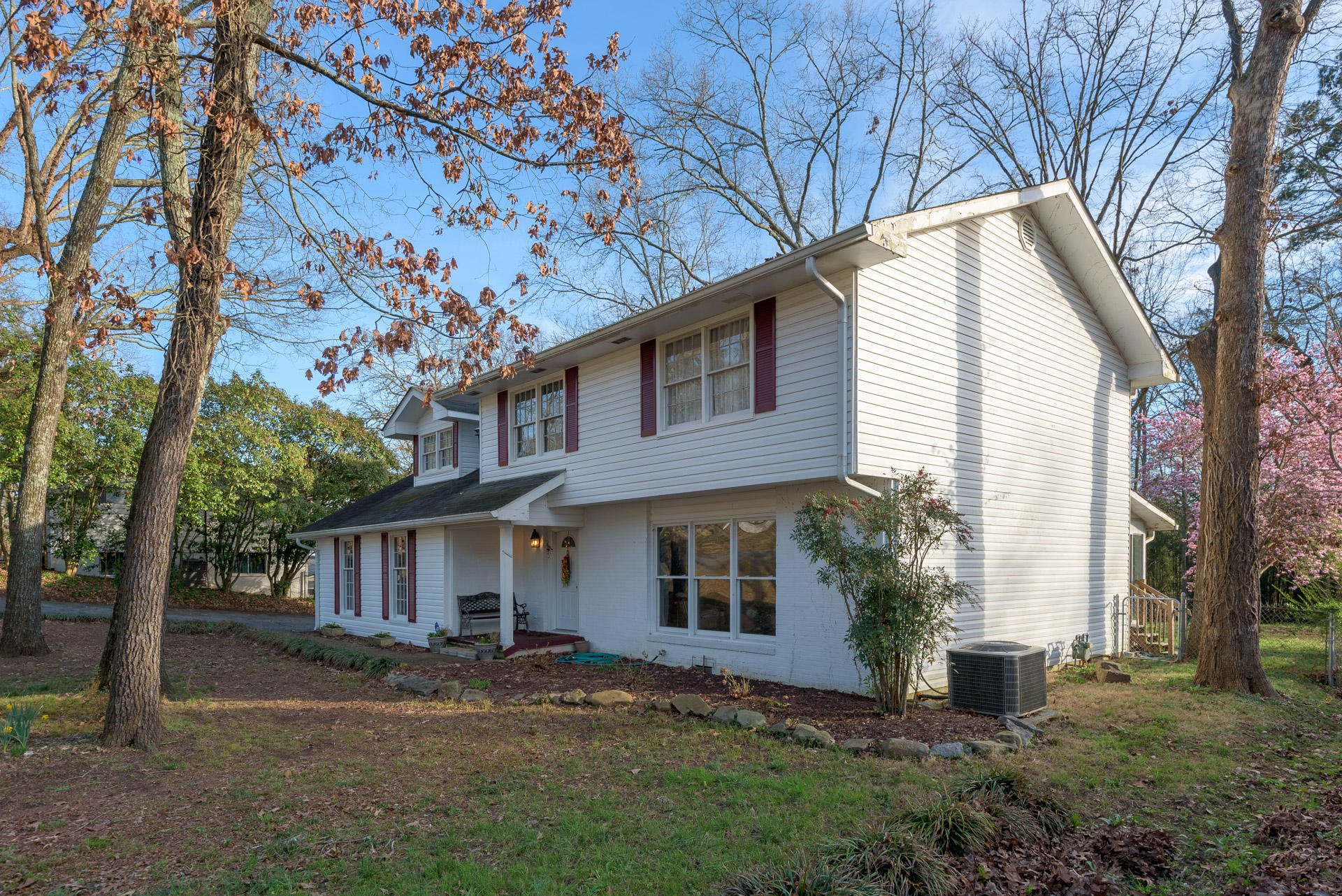 4820 Lone Hill Road Chattanooga, TN 37416 - Photo 29 of 34 Front View