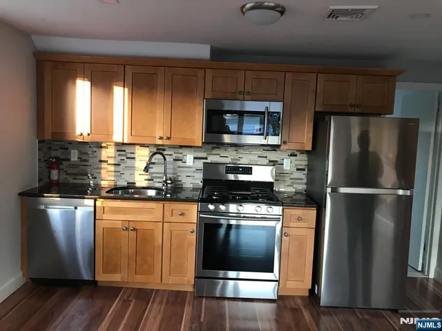 $2,800 | 140 Prospect Street, Unit 2, Garfield, NJ 07026