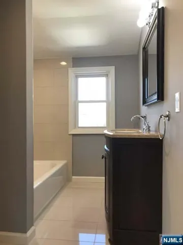 $2,800 | 140 Prospect Street, Unit 2, Garfield, NJ 07026