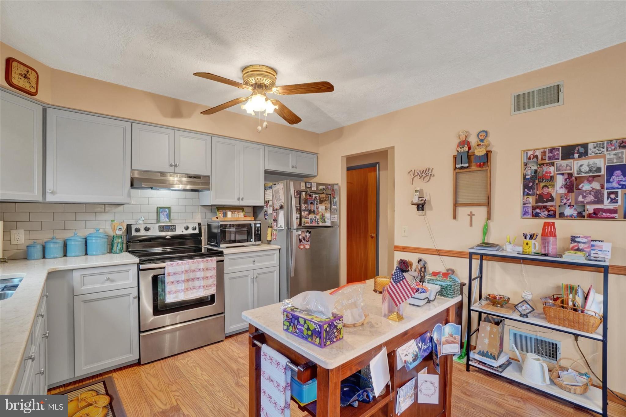 2545 Onyx Road York, PA 17408 - Photo 5 of 28