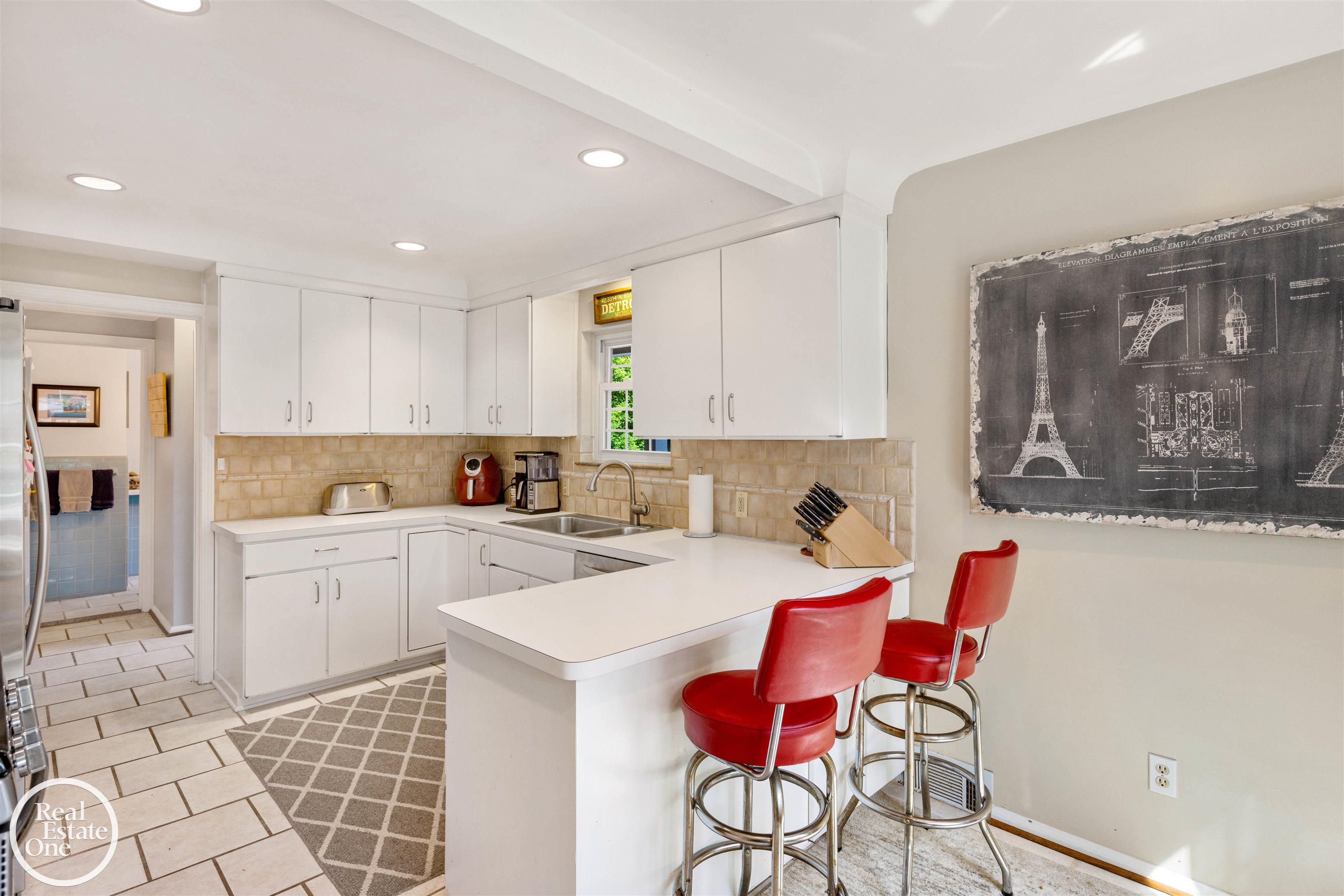 1022 Whittier Road Grosse Pointe Park, MI 48230 - Photo 13 of 57