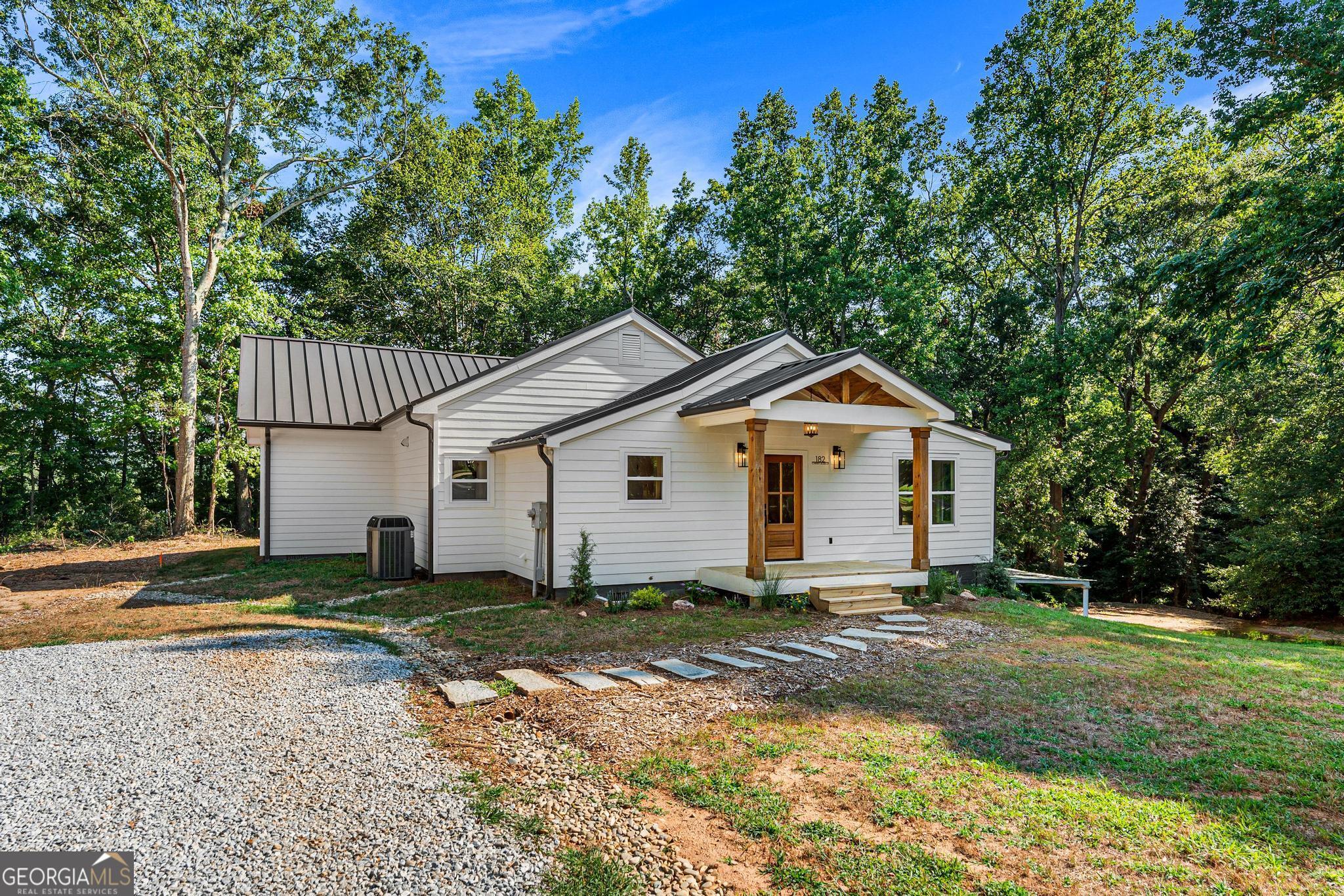 182 Cherry Rose Lane Hartwell, GA 30643 - Photo 5 of 64