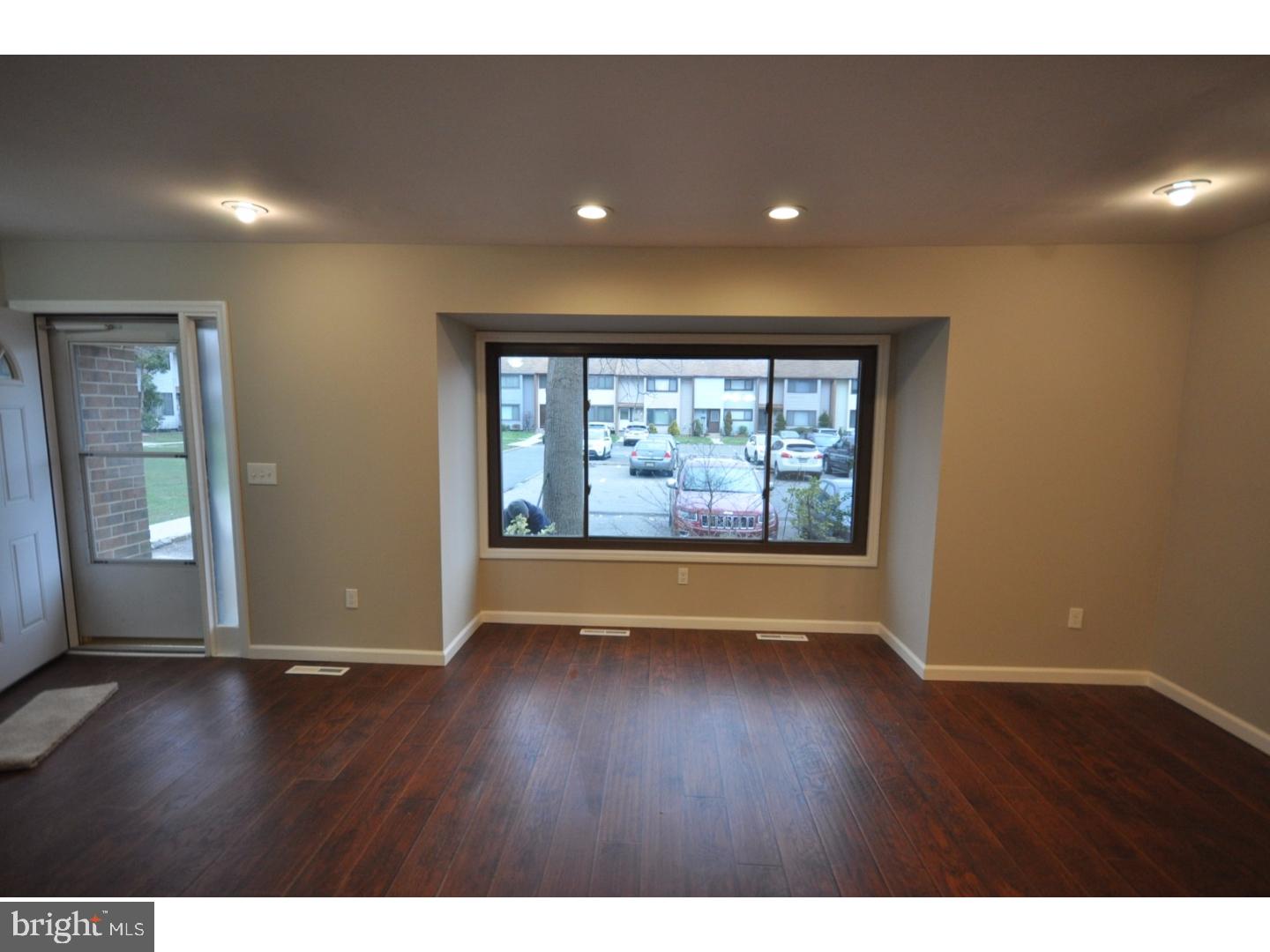 554 Fairfield Road Hightstown, NJ 08520 - Photo 4 of 19 Living Room
