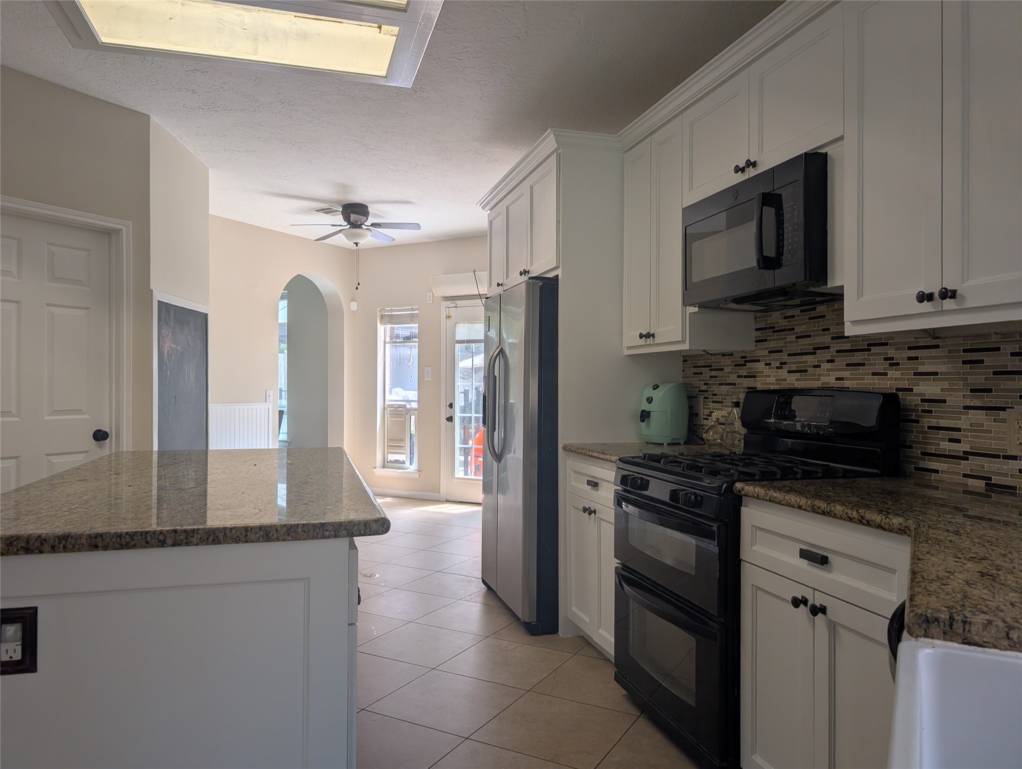 19623 Teller Boulevard Spring, TX 77388 - Photo 11 of 26 Kitchen
