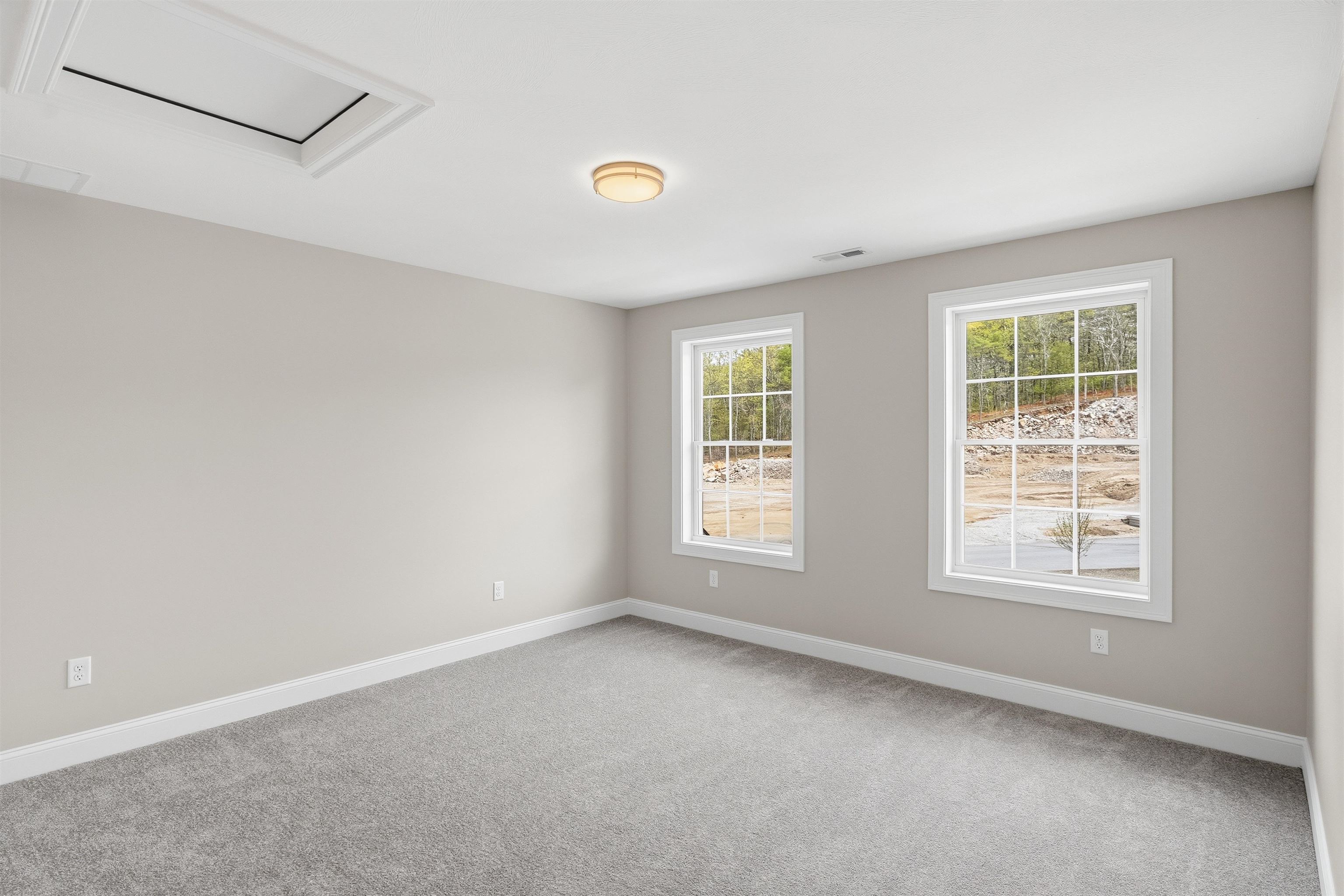 52 Daniel Road Derry, NH 03038 - Photo 33 of 35