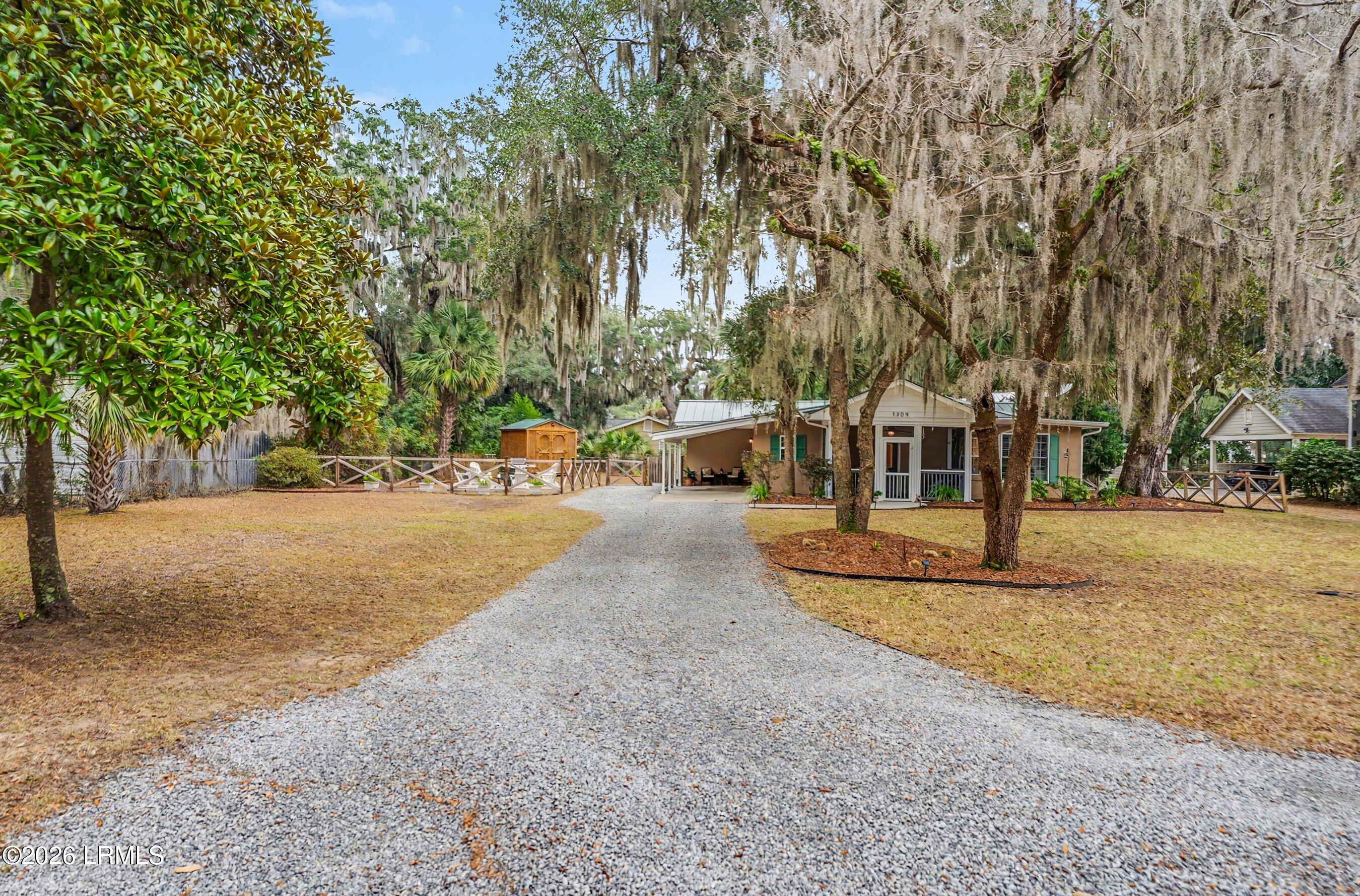 1309 Newcastle Street Beaufort, SC 29902 - Photo 10 of 64 DSC03721-215-1.jpg-SMALL