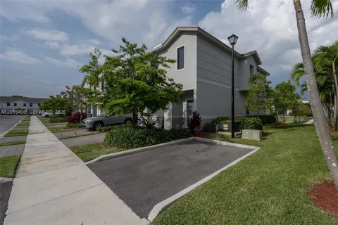 $3,500 | 844 Northwest 3rd Way, Unit 844, Pompano Beach, FL 33060