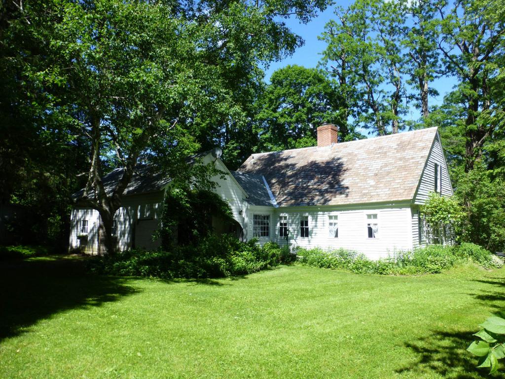 79 Westminster W Road Putney, VT 05346 - Photo 3 of 28 Gallery Image 3