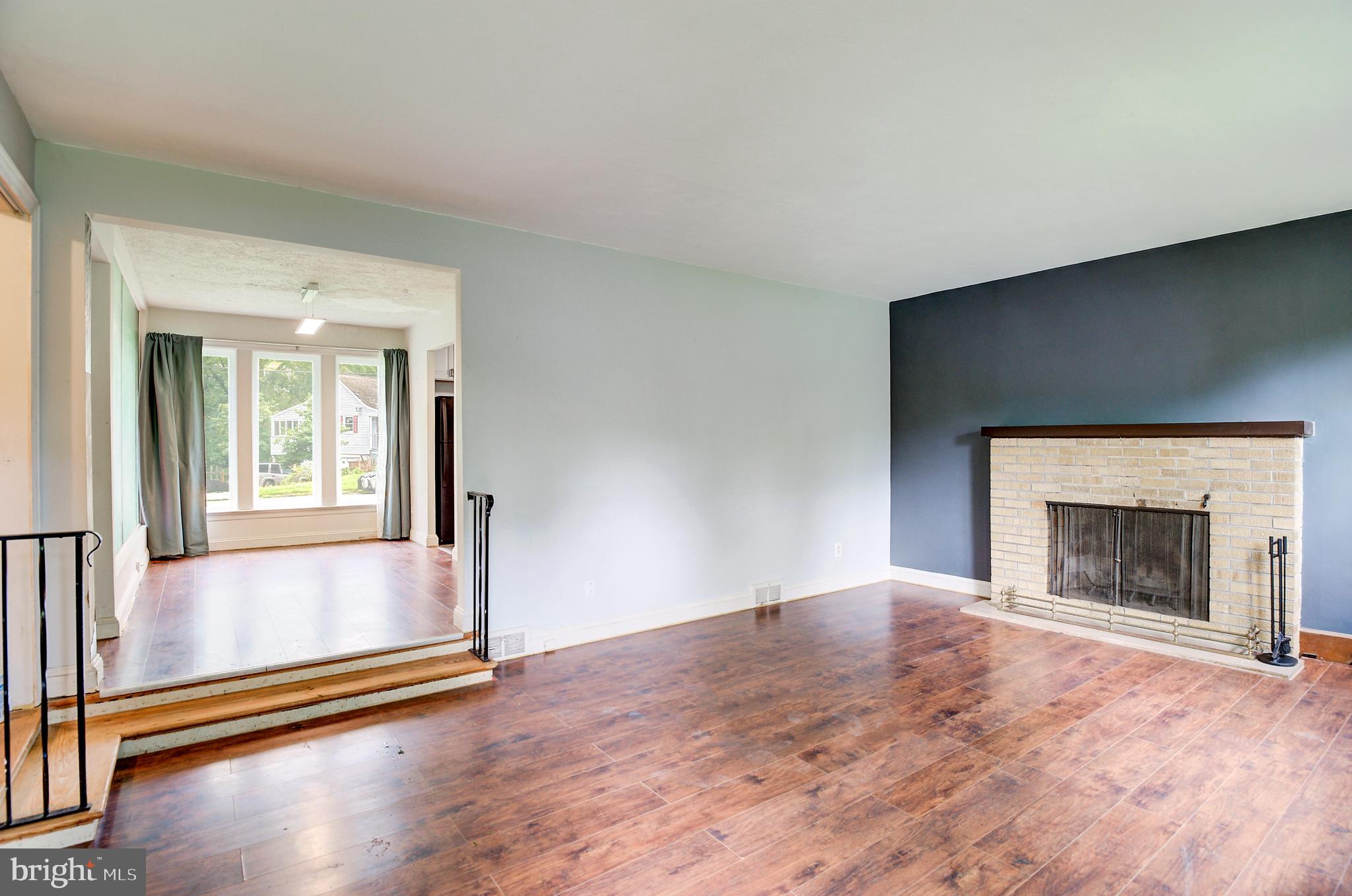 522 Sutherland Road Trenton, NJ 08618 - Photo 12 of 26 Living Room and Dining Room