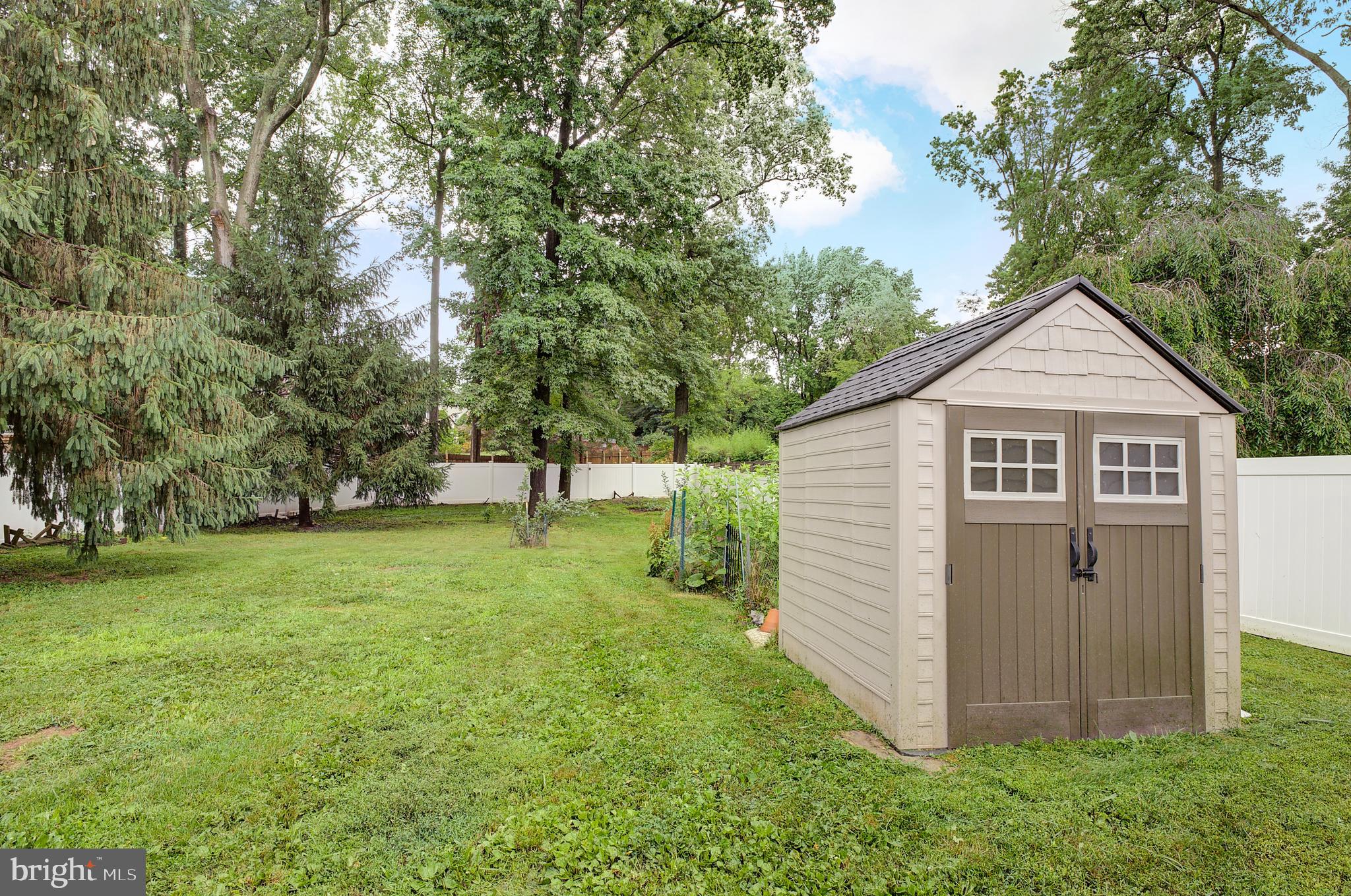 522 Sutherland Road Trenton, NJ 08618 - Photo 26 of 26 Backyard with Shed