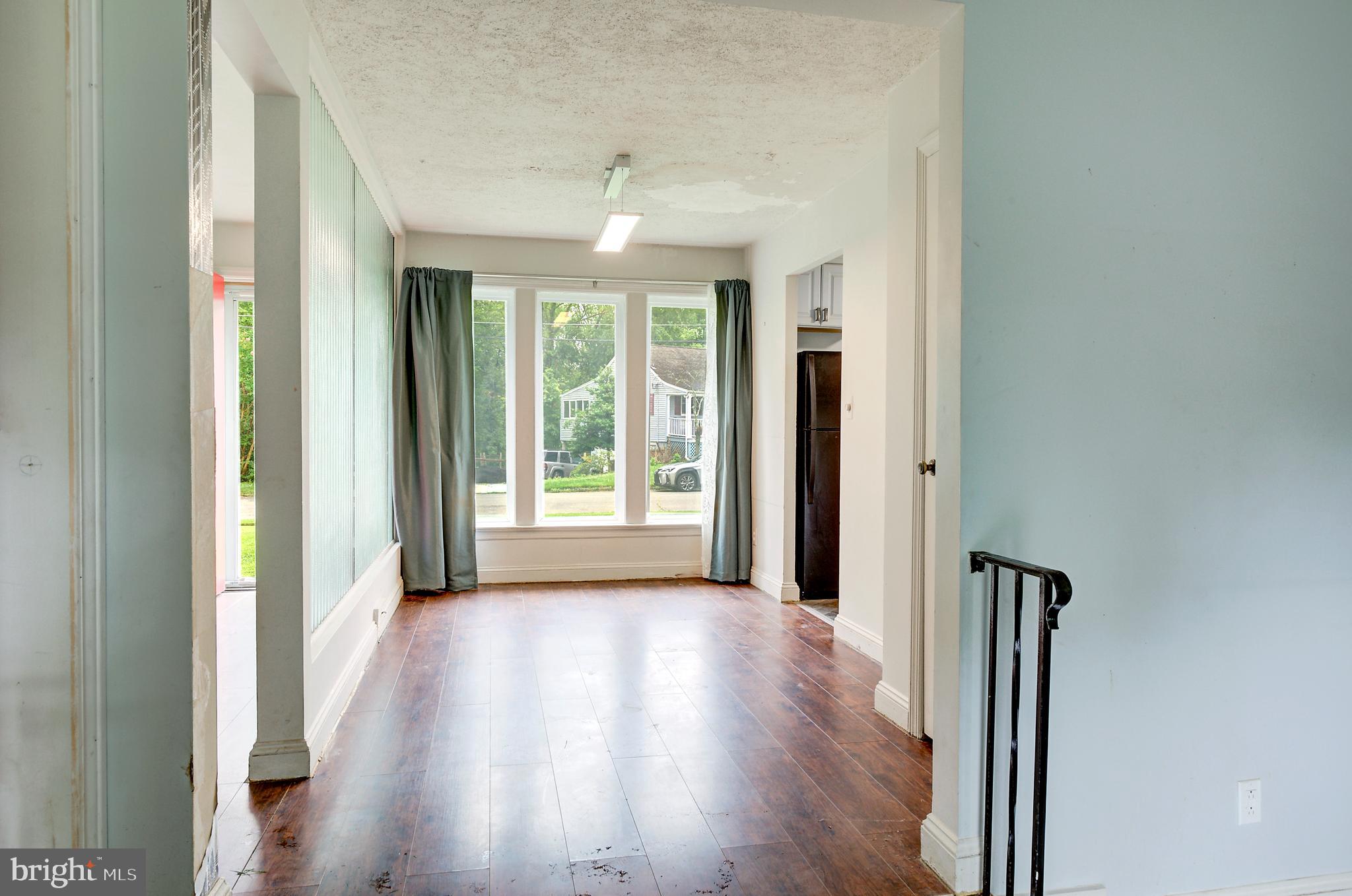 522 Sutherland Road Trenton, NJ 08618 - Photo 10 of 26 Dining Room