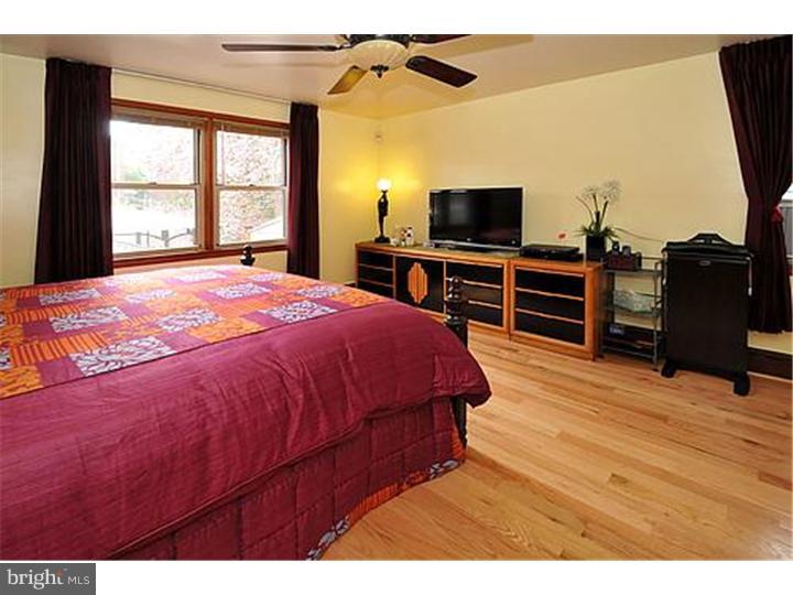 1008 Vernon Road Philadelphia, PA 19150 - Photo 12 of 21 Bedroom - Main