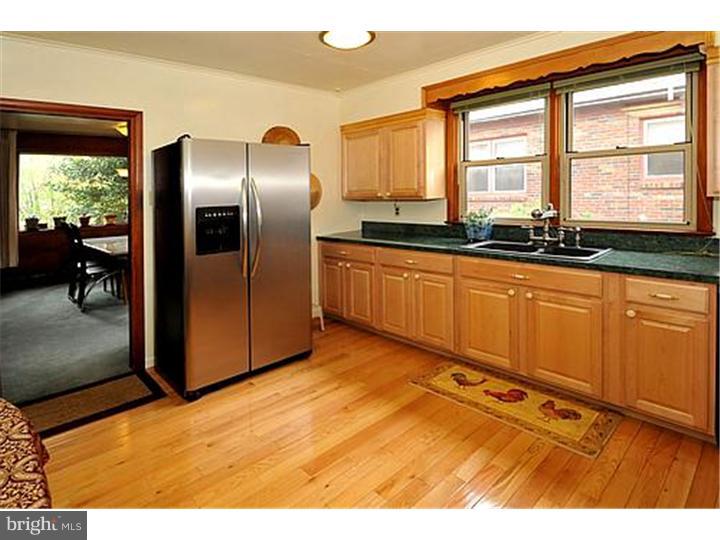 1008 Vernon Road Philadelphia, PA 19150 - Photo 8 of 21 Kitchen