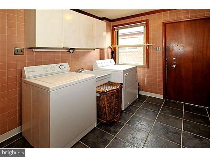 1008 Vernon Road Philadelphia, PA 19150 - Photo 10 of 21 Laundry Room