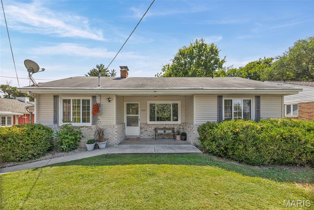 2303 West Delmar Avenue Godfrey, IL 62035 - Photo 1 of 44