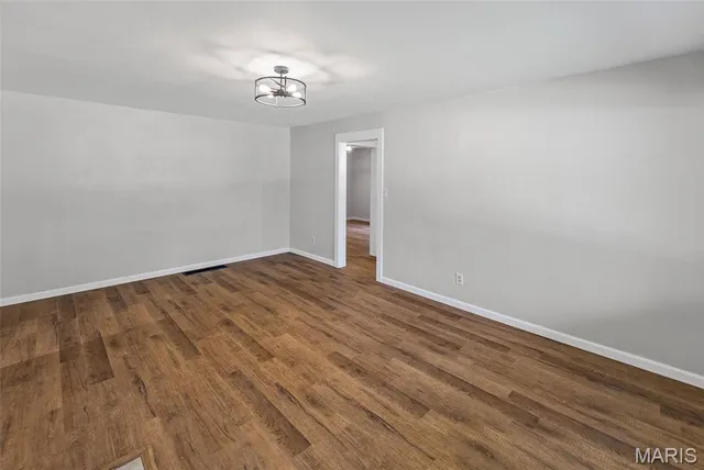 $165,000 | 2303 West Delmar Avenue, Godfrey, IL 62035