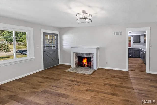 $165,000 | 2303 West Delmar Avenue, Godfrey, IL 62035