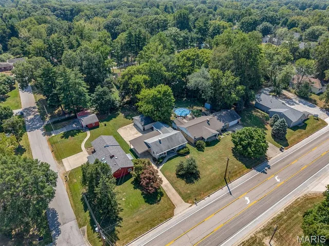 $165,000 | 2303 West Delmar Avenue, Godfrey, IL 62035