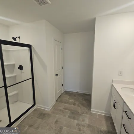 a view of utility room