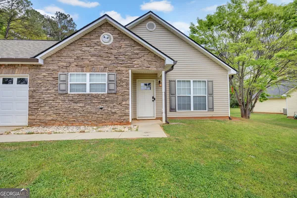 $290,000 | 572 Clyde's Way, Jackson, GA 30233