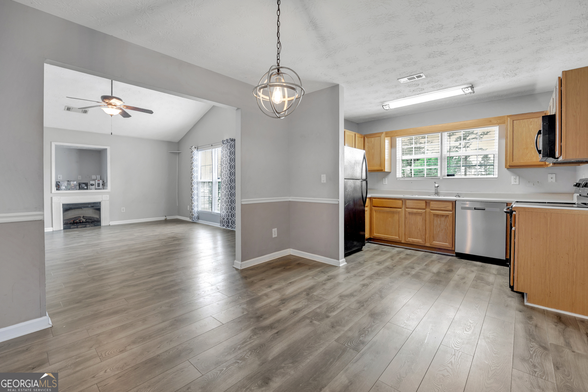 572 Clyde's Way Jackson, GA 30233 - Photo 10 of 30