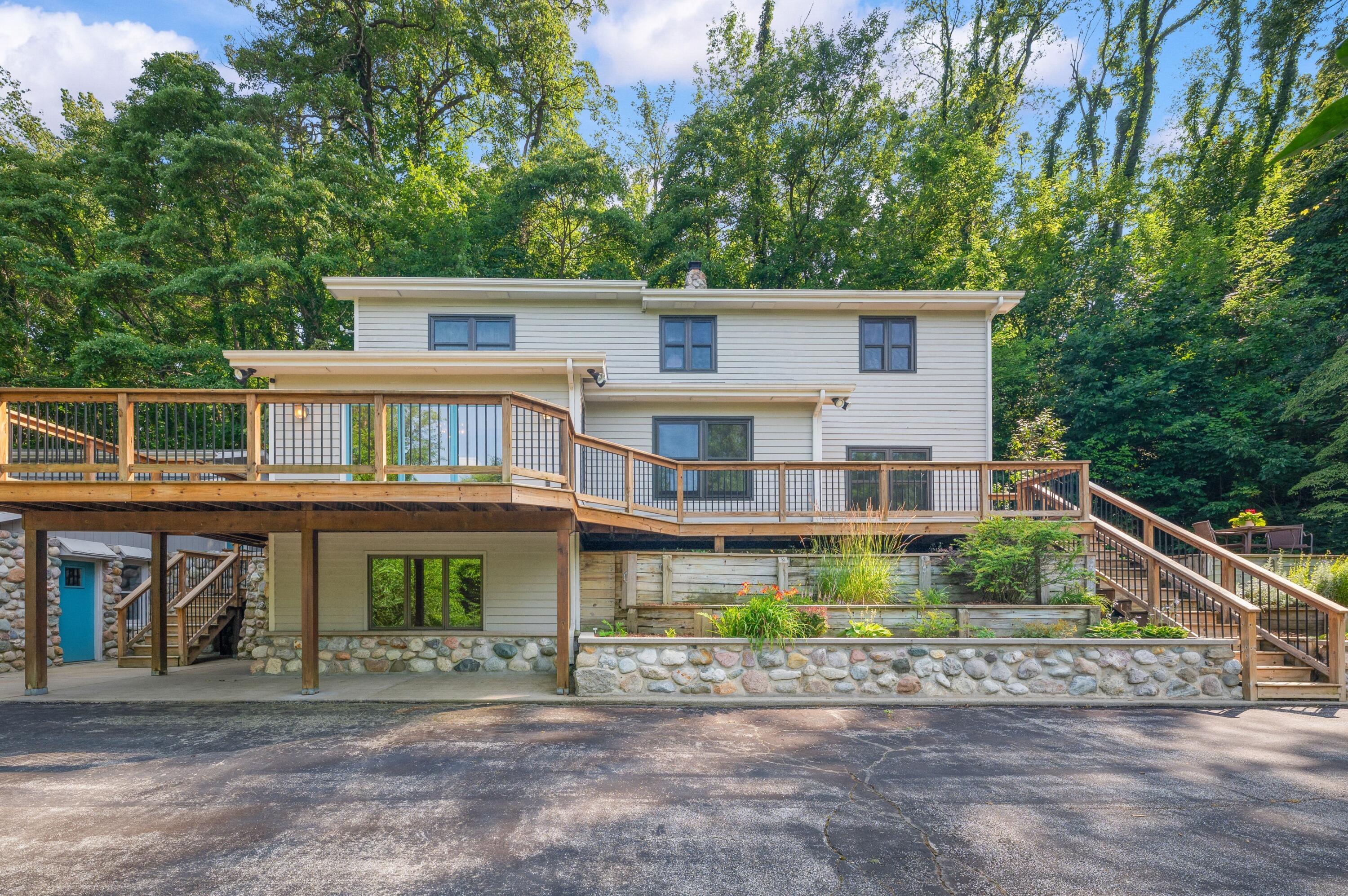 500 Tuttle Road Baroda, MI 49101 - Photo 2 of 83 03DSC_7878